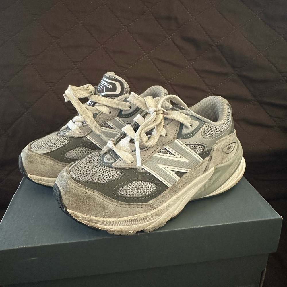 Boys sneakers